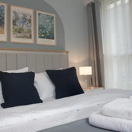 Cozy 2br Near Vialand Mall With Nespresso Appartement