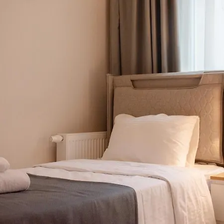 Cozy 2br Near Vialand Mall With Nespresso *