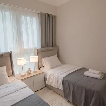 Cozy 2br Near Vialand Mall With Nespresso *