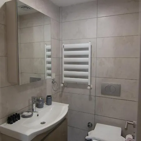 Cozy 2br Near Vialand Mall With Nespresso Διαμέρισμα